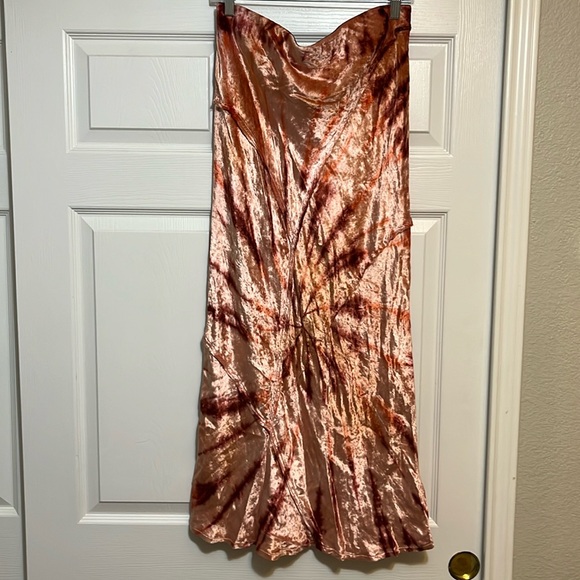 Free People sz Large Serious Swagger velvet tie-dye midi skirt - Picture 3 of 6